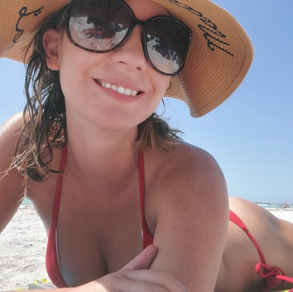 💕Meet Your Posher💕 - Picture 14 of 16